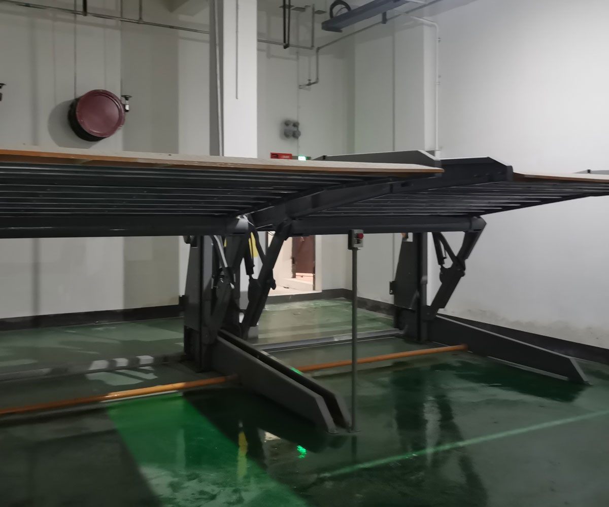 自流井PJS俯仰簡(jiǎn)易升降機(jī)械式停車設(shè)備
