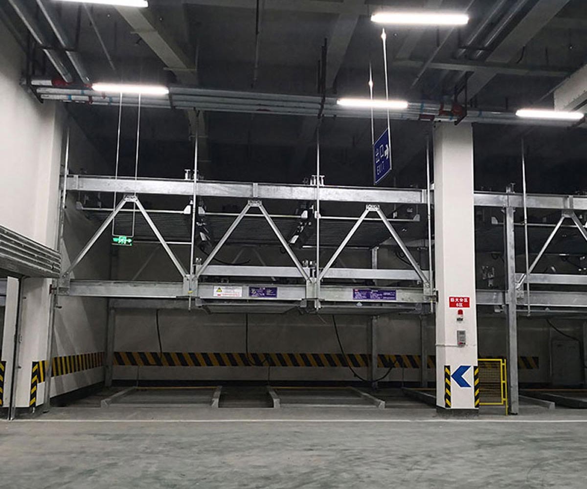 馬爾康居民小區(qū)停車場(chǎng)停車難